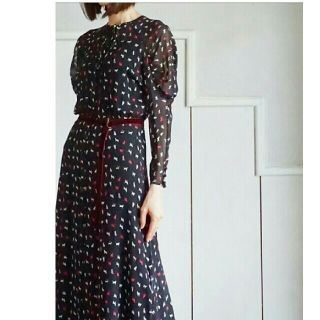 新品・未使用 leur logette 花柄ロングワンピース www.lram-fgr.ma