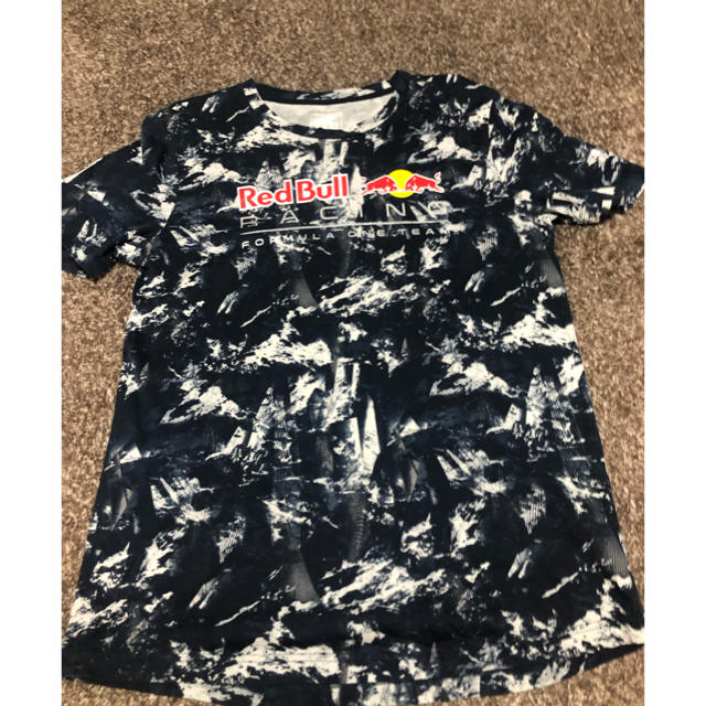 PUMA(プーマ)のPUMA Red Bull Tシャツ メンズのトップス(Tシャツ/カットソー(半袖/袖なし))の商品写真