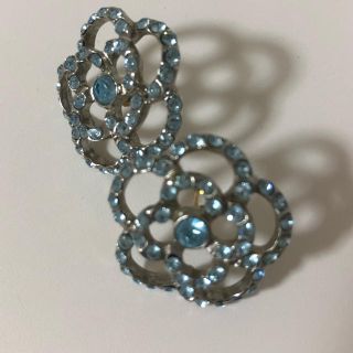 クレイサス(CLATHAS)のカメリアピアス(ピアス)