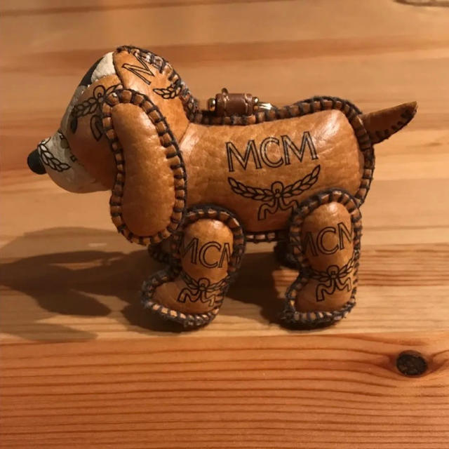 送料込み☽ MCM 犬 キーホルダー キーリング