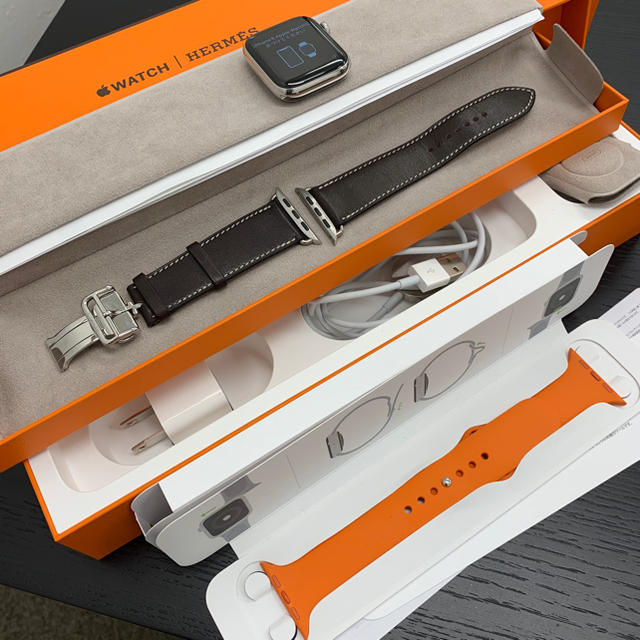 新品 試着のみ Apple Watch HERMES series4 44mm