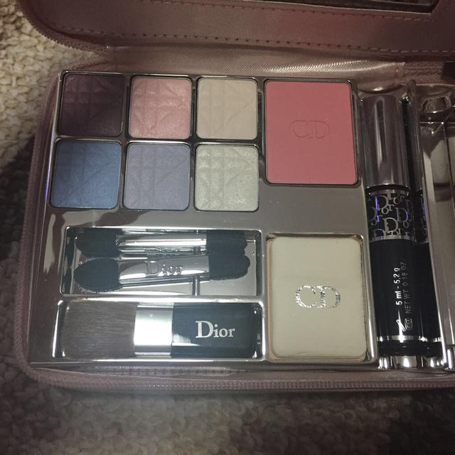 Dior(ディオール)のＤiorメイクパレット コスメ/美容のキット/セット(コフレ/メイクアップセット)の商品写真