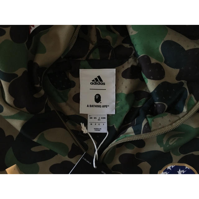 A BATHING APE(アベイシングエイプ)のBAPE ADIDAS FOOTBALL SHARKFULLZIP HOODIE メンズのトップス(パーカー)の商品写真