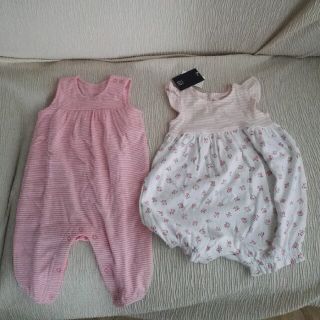 ベビーギャップ(babyGAP)のロンパース （50と60cm）(カバーオール)