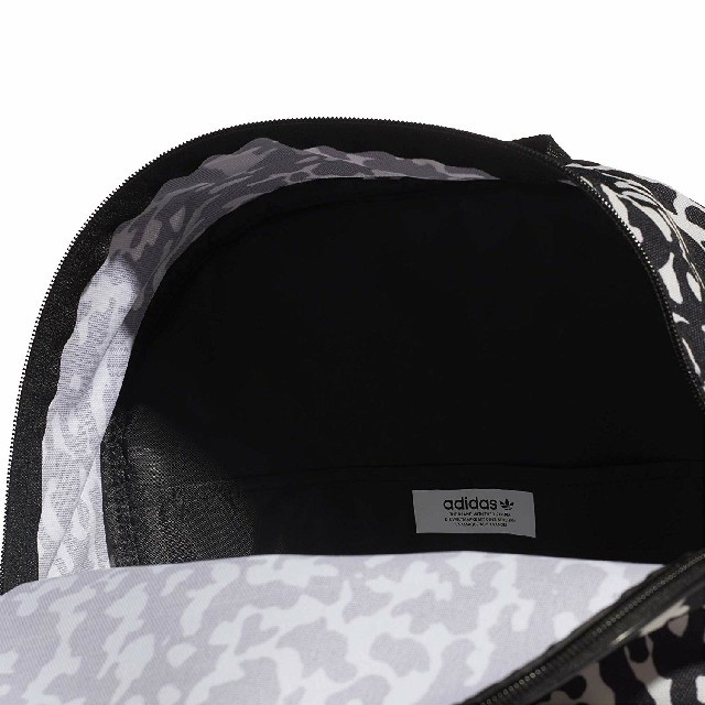 adidas(アディダス)のアディダスオリジナルス リュック バックパック カモ柄 新品 レディースのバッグ(リュック/バックパック)の商品写真