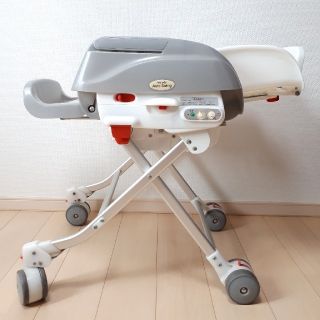 コンビ(combi)の【再値下げ！】コンビ　ハイ＆ローチェア（電動）　アンレーブAT ゆらぎER580(ベビーベッド)