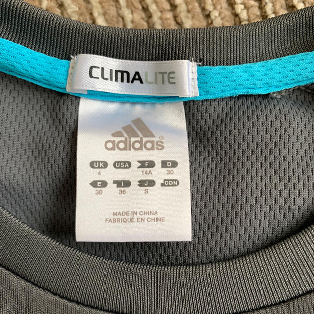 adidas(アディダス)のナイキ、アディダスのジュニアTシャツ スポーツ/アウトドアのテニス(ウェア)の商品写真