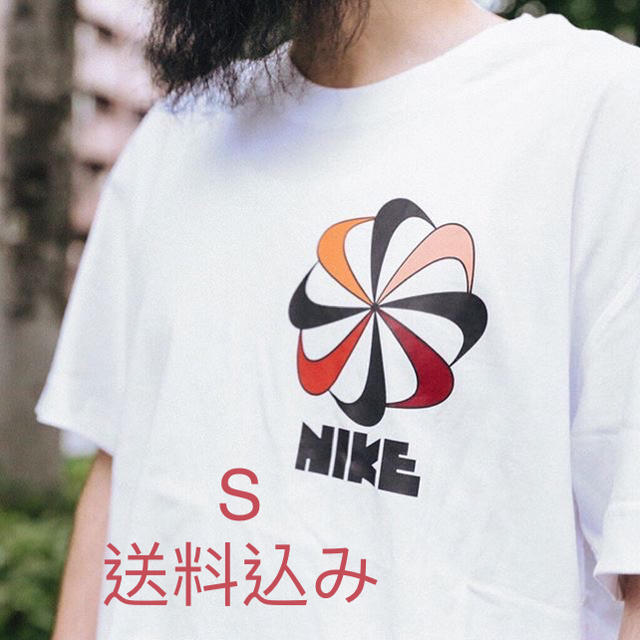 ナイキ クラシック Tシャツ 風車