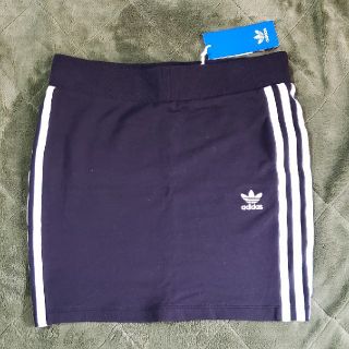 アディダス(adidas)のアディダス　オリジナルス　スカート　新品(ミニスカート)