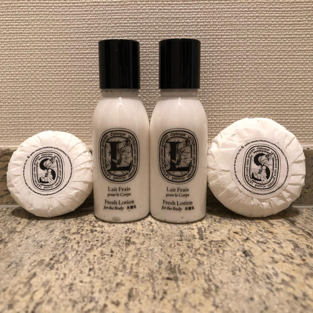 diptyque(ディプティック)の【新品未使用】diptyque(ディプティック)★ボディローション★ソープ★ コスメ/美容のキット/セット(サンプル/トライアルキット)の商品写真