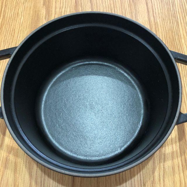 STAUB(ストウブ)のストウブ 鍋 Staubピコ ココットラウンド 20cm 黒 インテリア/住まい/日用品のキッチン/食器(鍋/フライパン)の商品写真