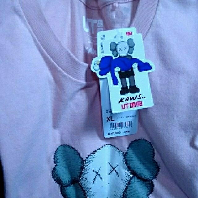 UNIQLO(ユニクロ)のKAWSユニクロコラボTシャツXL① メンズのトップス(Tシャツ/カットソー(半袖/袖なし))の商品写真