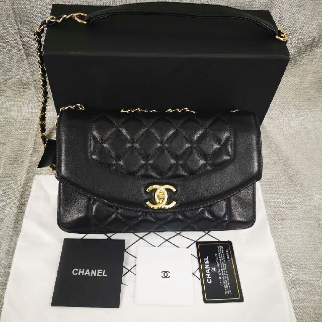 CHANEL - CHANEL ショルダーバッグの通販 by 's shop｜シャネルならラクマ