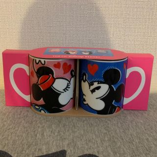 ディズニー(Disney)の新品未使用！ディズニーペアマグカップ(グラス/カップ)