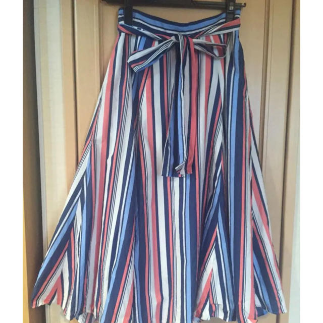 JUSGLITTY(ジャスグリッティー)の【7月15日まで特別お値下げです】ジャスグリッティー スカート レディースのスカート(ひざ丈スカート)の商品写真
