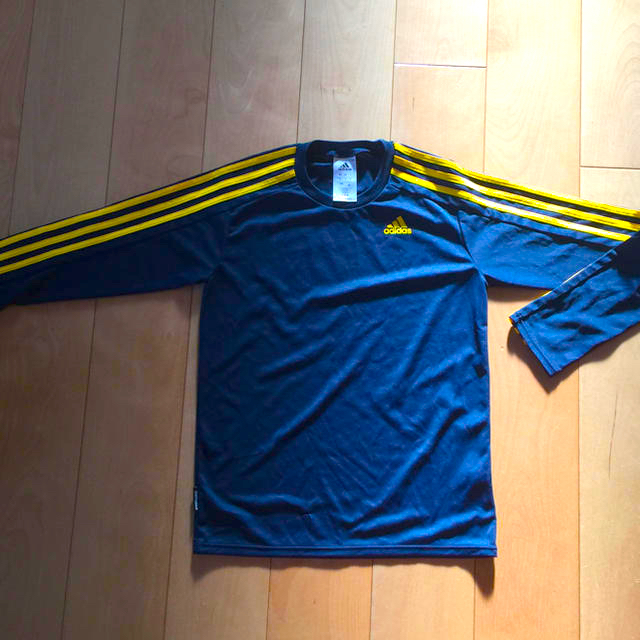 adidas(アディダス)のadidas 長袖Tシャツ xs  値下げしました！ メンズのトップス(Tシャツ/カットソー(半袖/袖なし))の商品写真