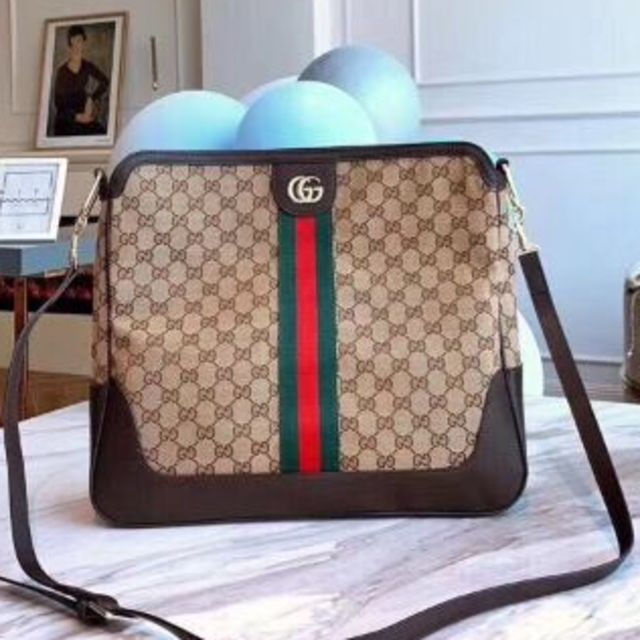 Gucci - Gucci ショルダーバッグの通販 by ボカバ's shop｜グッチならラクマ