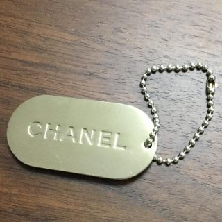 シャネル(CHANEL)のCHANEL ノベルティ ドッグタグ プレート チャーム ペンダントトップ (ネックレス)