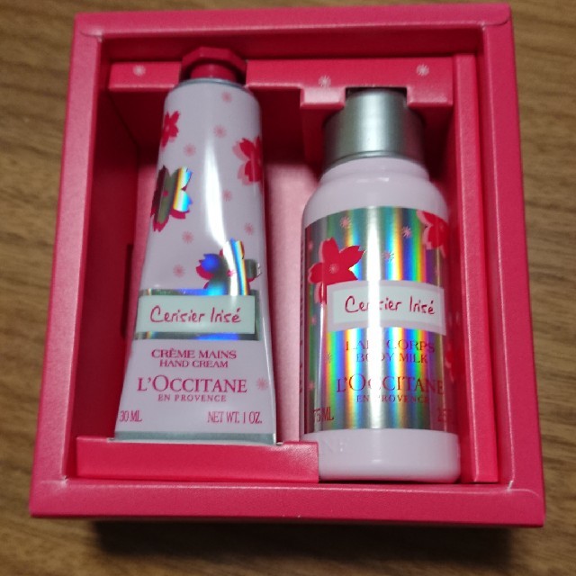 L'OCCITANE(ロクシタン)のL'OCCITANE ﾁｪﾘｰﾌﾟﾘｽﾞﾑﾌﾟﾁｷﾞﾌﾄ🌼 コスメ/美容のボディケア(ハンドクリーム)の商品写真