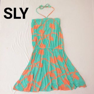 スライ(SLY)の美品SLY
ホルダーネックワンピース(ミニワンピース)