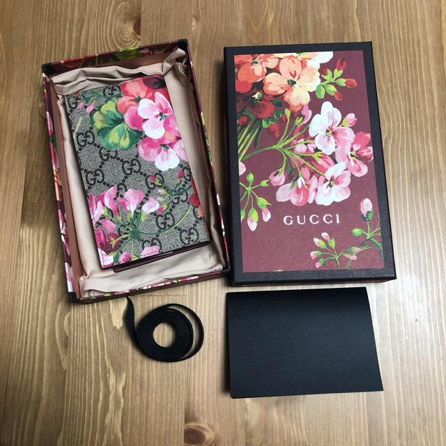 Gucci - GUCCI アイフォンケース  の通販