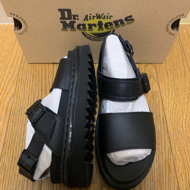 Dr.Martens(ドクターマーチン)の24cm 新品 ドクターマーチン サンダル ヴォス レディースの靴/シューズ(サンダル)の商品写真