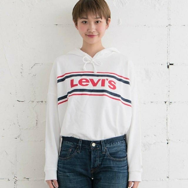 Levi's(リーバイス)のLevi'sリーバイス パーカートレーナー レディースのトップス(トレーナー/スウェット)の商品写真