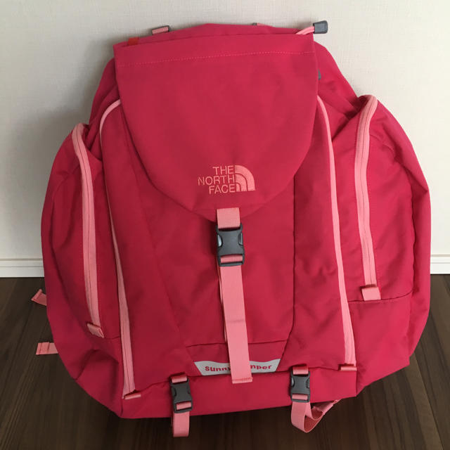 THE NORTH FACE(ザノースフェイス)のTHE NORTHEFACE ノースフェイス sunny camper リュック キッズ/ベビー/マタニティのこども用バッグ(リュックサック)の商品写真