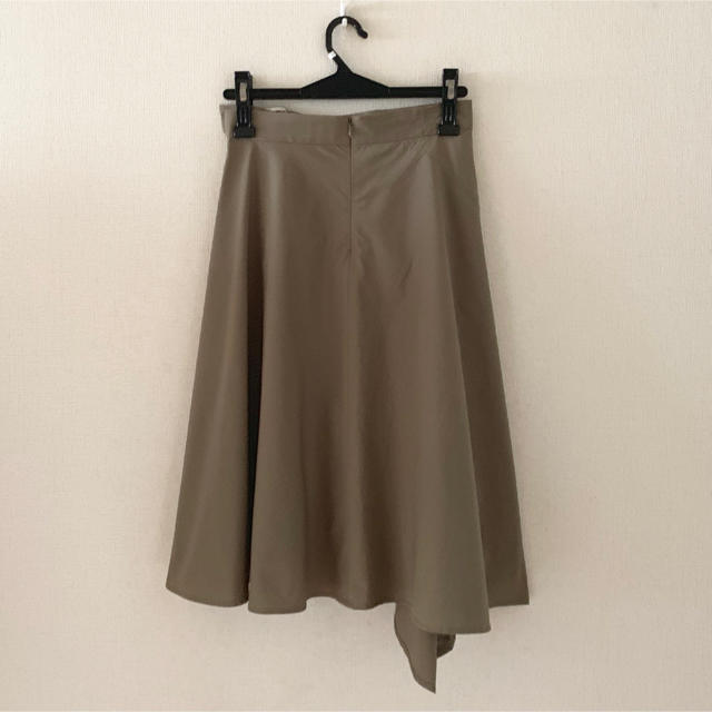 CLEAR IMPRESSION(クリアインプレッション)のクリアインプレッション♡アシンメトリー膝丈スカート レディースのスカート(ひざ丈スカート)の商品写真