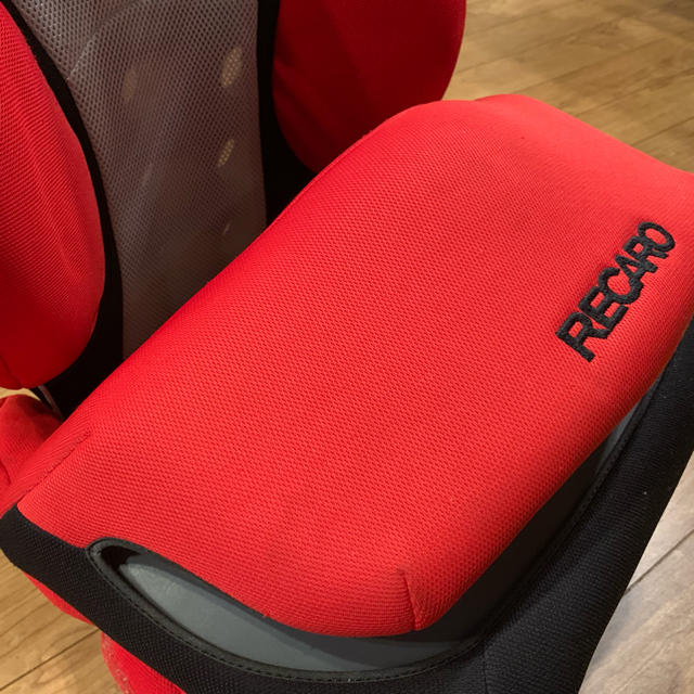 RECARO(レカロ)のレカロ チャイルドシート  キッズ/ベビー/マタニティの外出/移動用品(自動車用チャイルドシート本体)の商品写真