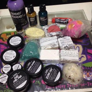 ラッシュ(LUSH)のLUSHセット(ボディスクラブ)