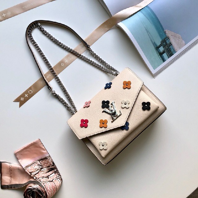 LOUIS VUITTON - LOUIS VUITTONショルダーバッグの通販 by キョウコ's shop｜ルイヴィトンならラクマ