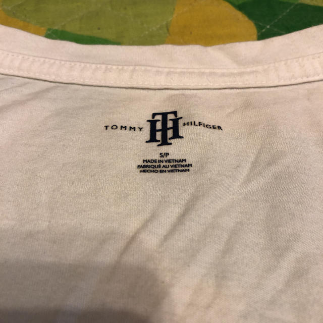 TOMMY HILFIGER(トミーヒルフィガー)のTOMMY HILFIGER Tシャツストーン有 レディースのトップス(Tシャツ(半袖/袖なし))の商品写真