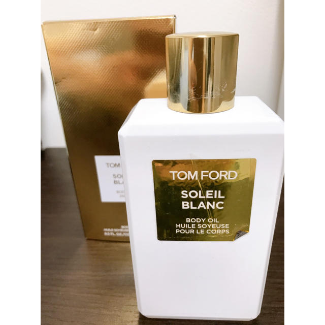 TOM FORD(トムフォード)の【まめみ様専用】TOM FORD SOLEIL BLANC コスメ/美容のボディケア(ボディオイル)の商品写真