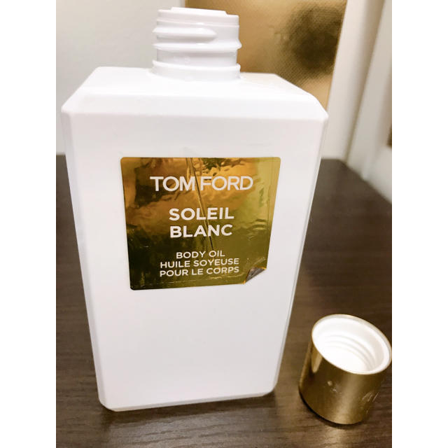 TOM FORD(トムフォード)の【まめみ様専用】TOM FORD SOLEIL BLANC コスメ/美容のボディケア(ボディオイル)の商品写真