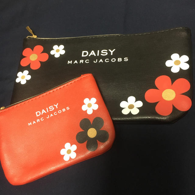 MARC JACOBS(マークジェイコブス)のマークジェイコブス ポーチ2個セット レディースのファッション小物(ポーチ)の商品写真