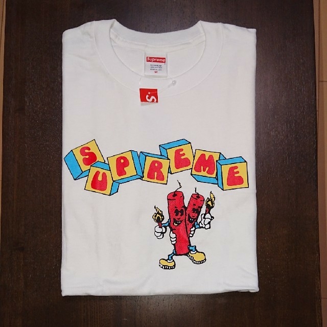 M 白 supreme dynamite tee