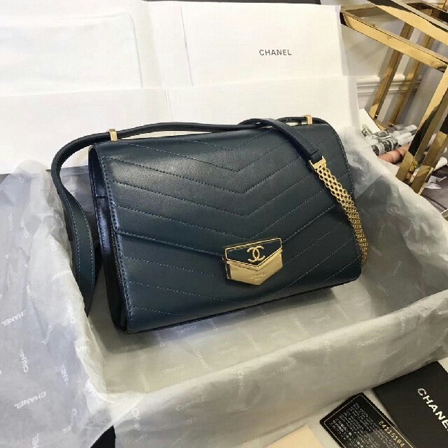 ブランド ベルト スーパーコピー エルメス - CHANEL - CHANEL新しいショルダーバッグ  の通販 by 村田 渉
's shop｜シャネルならラクマ