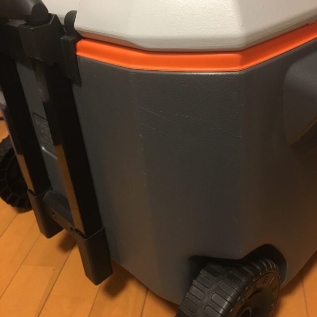 Coleman(コールマン)のコールマン  エクストリームホイールクーラー50qt スポーツ/アウトドアのアウトドア(その他)の商品写真