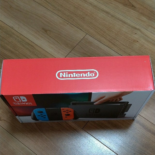 任天堂Nintendo Switch  (L) ネオンブルー / (R) ネオンレッド