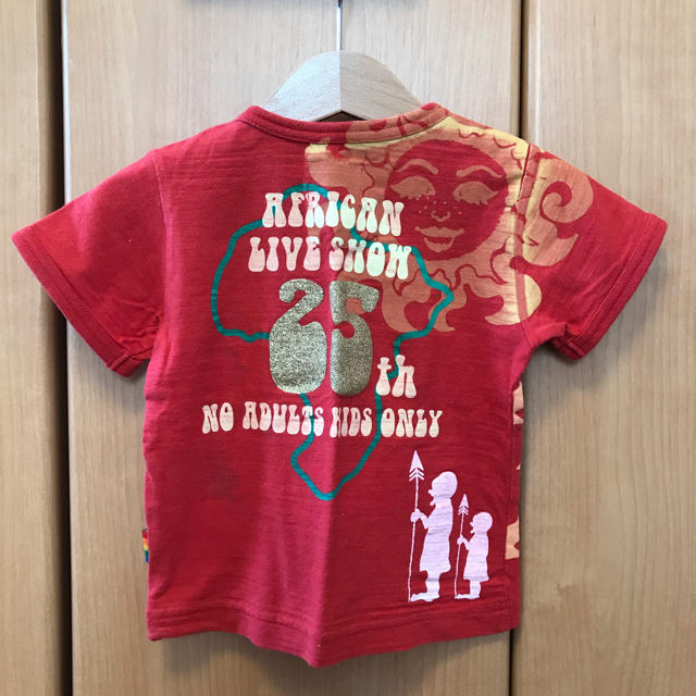 BACK ALLEY(バックアレイ)の美品BACK ALLEY アフリカ半袖Tシャツ80㎝ブーフーウー バックアレイ キッズ/ベビー/マタニティのベビー服(~85cm)(Ｔシャツ)の商品写真