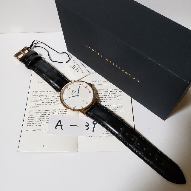 Daniel Wellington(ダニエルウェリントン)のA-39新品38mm❤ダニエルウェリントン♥メンズ(白)♥激安価格♥送料無料❤ メンズの時計(腕時計(アナログ))の商品写真