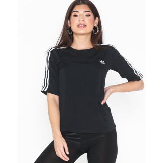 アディダス(adidas)のAdidas アディダスオリジナルス レディースTシャツ DX3695 Mサイズ(Tシャツ(半袖/袖なし))