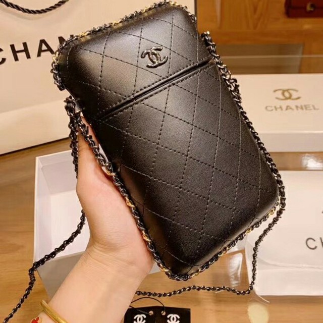 CHANEL - chanelのショルダーバッグの通販 by monday's shop｜シャネルならラクマ