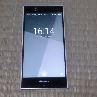 フジツウ(富士通)のsimフリー docomo arrows NX F-02H(スマートフォン本体)