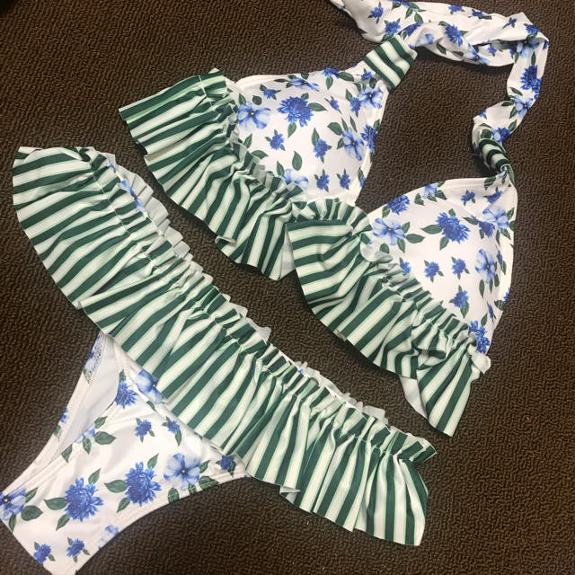 ZARA(ザラ)の新品未使用 ビキニ レディースの水着/浴衣(水着)の商品写真