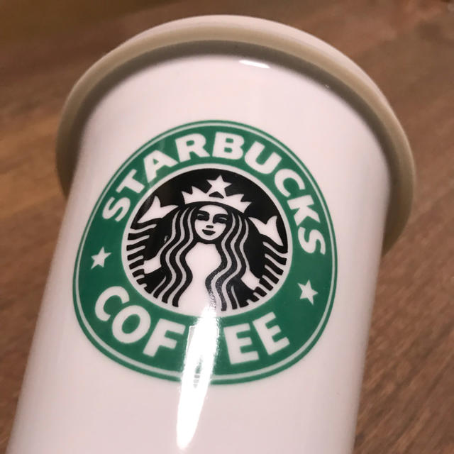 Starbucks Coffee(スターバックスコーヒー)の☆ STARBUCKS スターバックス タンブラー型 USB加湿器 陶器製カップ スマホ/家電/カメラの生活家電(加湿器/除湿機)の商品写真