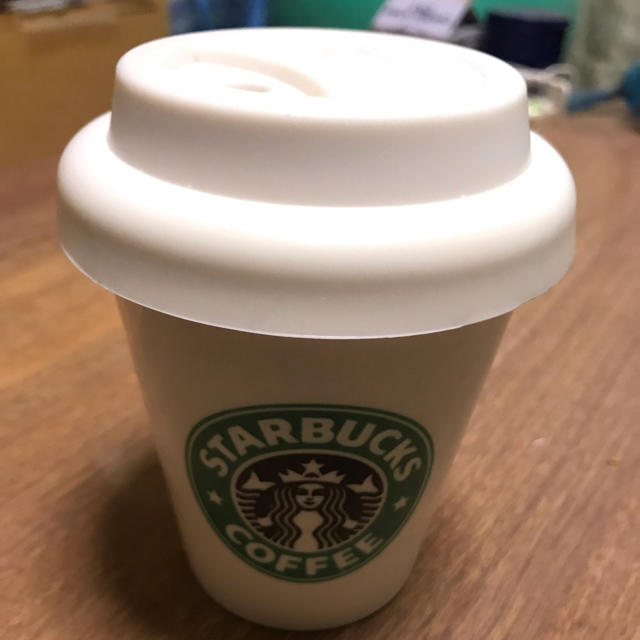 Starbucks Coffee(スターバックスコーヒー)の☆ STARBUCKS スターバックス タンブラー型 USB加湿器 陶器製カップ スマホ/家電/カメラの生活家電(加湿器/除湿機)の商品写真