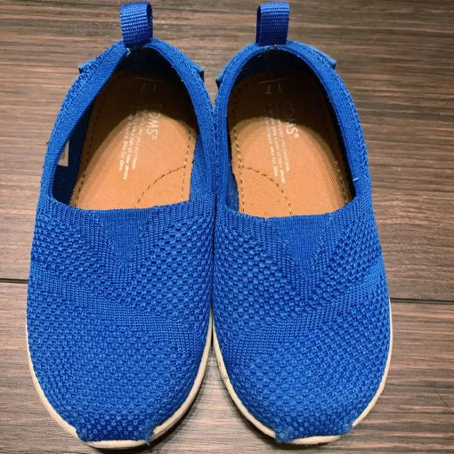 TOMS(トムズ)のキッズスニーカー トムズのスリッポン ブルー 14cm キッズ/ベビー/マタニティのベビー靴/シューズ(~14cm)(スリッポン)の商品写真