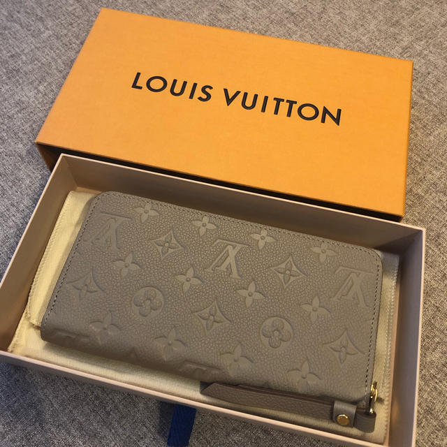 Louis Vuitton アンプラント ジッピーウォレット ここさまレディース